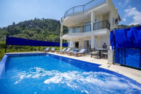 Kalkan'da Doğa İçerisinde, Havuzlu 8 Kişilik Villa